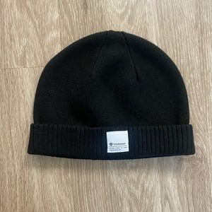 Men’s Lululemon beanie size L/XL